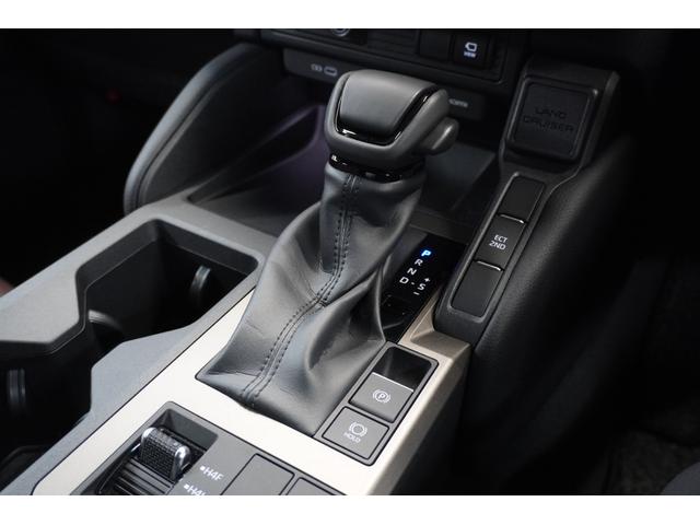 ランドクルーザー２５０ ＶＸファーストエディション　ワンオーナー　１ｓｔエディション限定カラー　ムーンルーフ　ルーフレール　トヨタチームメイト　デジタルインナーミラー　ダークチェスナットブラウンレザーシート　パノラミックビューモニター　パワーバックドア（22枚目）