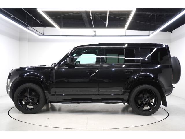 ディフェンダー １１０Ｘ－ダイナミックＨＳＥ　Ｄ３００　パノラマルーフ　ＭＥＲＩＤＩＡＮサウンドシステム　エアサスペンション　純正サイドステップ　３６０°カメラ　クールＢＯＸ　シートヒーター　ベンチレーション　レーダー探知機　ドラレコ　禁煙車（8枚目）