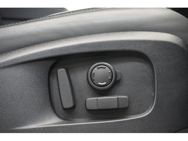 ディフェンダー １１０Ｘ－ダイナミックＨＳＥ　Ｄ３００　パノラマルーフ　ＭＥＲＩＤＩＡＮサウンドシステム　エアサスペンション　純正サイドステップ　３６０°カメラ　クールＢＯＸ　シートヒーター　ベンチレーション　レーダー探知機　ドラレコ　禁煙車（16枚目）