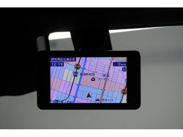 ディフェンダー １１０Ｘ－ダイナミックＨＳＥ　Ｄ３００　パノラマルーフ　ＭＥＲＩＤＩＡＮサウンドシステム　エアサスペンション　純正サイドステップ　３６０°カメラ　クールＢＯＸ　シートヒーター　ベンチレーション　レーダー探知機　ドラレコ　禁煙車（17枚目）