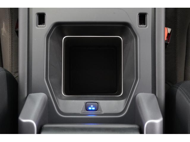 ディフェンダー １１０Ｘ－ダイナミックＨＳＥ　Ｄ３００　パノラマルーフ　ＭＥＲＩＤＩＡＮサウンドシステム　エアサスペンション　純正サイドステップ　３６０°カメラ　クールＢＯＸ　シートヒーター　ベンチレーション　レーダー探知機　ドラレコ　禁煙車（29枚目）