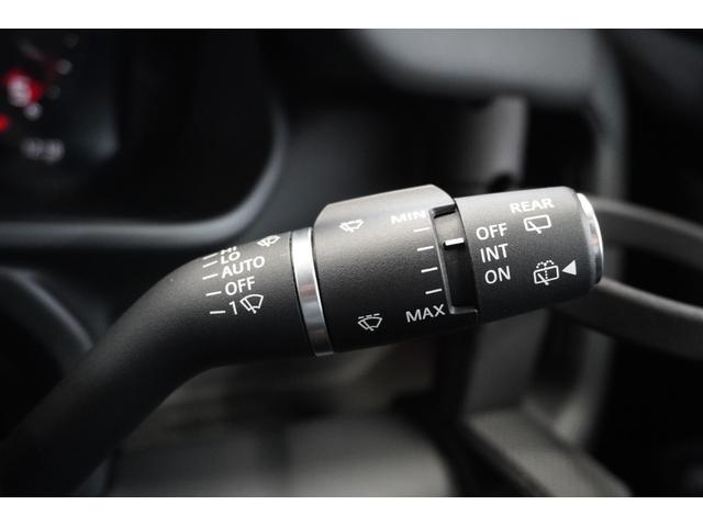 ディフェンダー １１０Ｘ－ダイナミックＨＳＥ　Ｄ３００　パノラマルーフ　ＭＥＲＩＤＩＡＮサウンドシステム　エアサスペンション　純正サイドステップ　３６０°カメラ　クールＢＯＸ　シートヒーター　ベンチレーション　レーダー探知機　ドラレコ　禁煙車（34枚目）