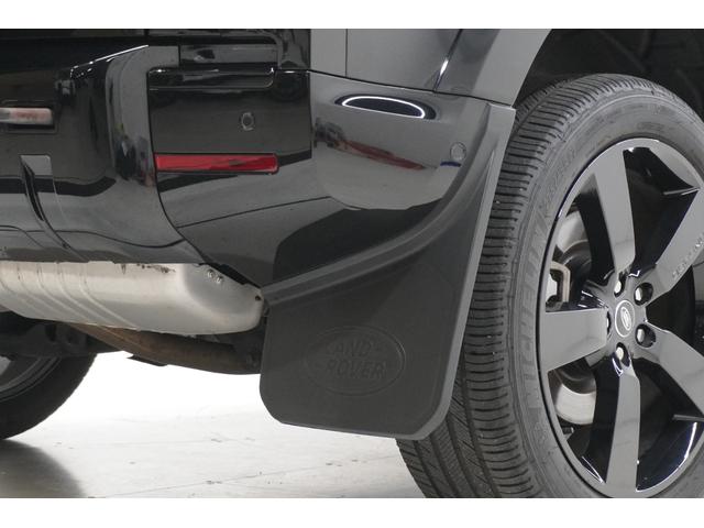 ディフェンダー １１０Ｘ－ダイナミックＨＳＥ　Ｄ３００　パノラマルーフ　ＭＥＲＩＤＩＡＮサウンドシステム　エアサスペンション　純正サイドステップ　３６０°カメラ　クールＢＯＸ　シートヒーター　ベンチレーション　レーダー探知機　ドラレコ　禁煙車（69枚目）