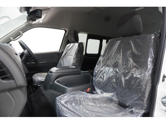 ハイエースワゴン グランドキャビン 登録済未使用車 LEDヘッドライト デジタルインナーミラー 寒冷地仕様 パノラミックビューモニター イージークローザー付片側パワースライドドア フロアマット ETC(37枚目)