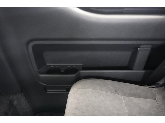 ハイエースワゴン グランドキャビン 登録済未使用車 LEDヘッドライト デジタルインナーミラー 寒冷地仕様 パノラミックビューモニター イージークローザー付片側パワースライドドア フロアマット ETC(49枚目)