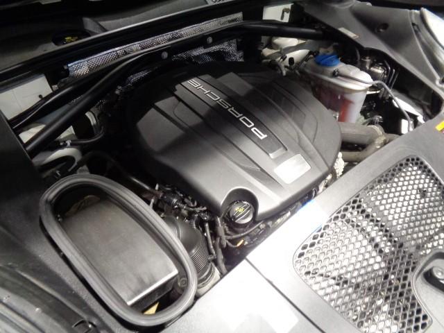 マカン マカン　後期モデル２．０ターボ７速ＰＤＫ４ＷＤ黒革シートナビクルーズＣバックカメラＥＴＣパワーシートシートヒーター電動ＲゲートレーンキープアイドリングＳＴＯＰブラックキャリパー前後ソナーＨＩＤ（40枚目）