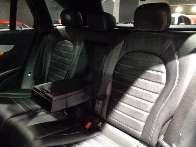 ＧＬＣ ＧＬＣ２５０　４マチックスポーツ（本革仕様）　２．０ターボエンジン９速パドルＳ４ＷＤ黒革インテリアパノラマルーフＢｕｒｍｅｓｔｅｒサウンドナビＴＶ３６０度カメラレーダークルーズＣパワーシートシートヒーター電動ＲゲートＡＭＧスポーツエアロＡＭＧ（40枚目）