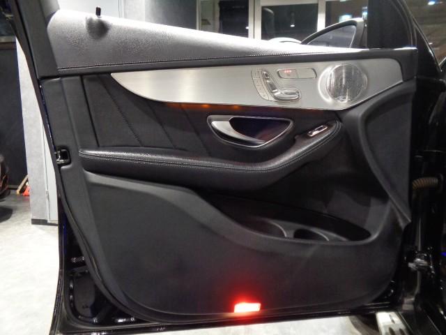 ＧＬＣ ＧＬＣ２５０　４マチックスポーツ（本革仕様）　２．０ターボエンジン９速パドルＳ４ＷＤ黒革インテリアパノラマルーフＢｕｒｍｅｓｔｅｒサウンドナビＴＶ３６０度カメラレーダークルーズＣパワーシートシートヒーター電動ＲゲートＡＭＧスポーツエアロＡＭＧ（41枚目）