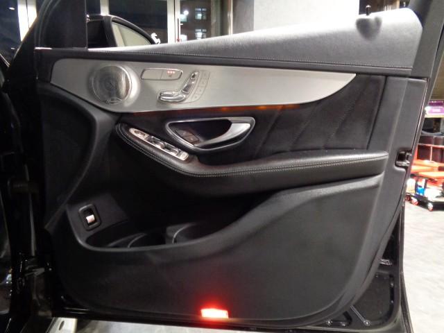 ＧＬＣ ＧＬＣ２５０　４マチックスポーツ（本革仕様）　２．０ターボエンジン９速パドルＳ４ＷＤ黒革インテリアパノラマルーフＢｕｒｍｅｓｔｅｒサウンドナビＴＶ３６０度カメラレーダークルーズＣパワーシートシートヒーター電動ＲゲートＡＭＧスポーツエアロＡＭＧ（42枚目）