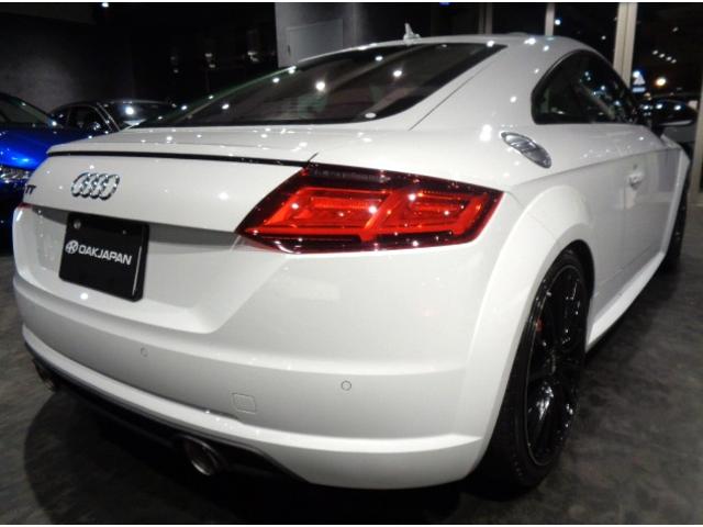 TTクーペ 2.0TFSI 2.0 TFSIターボエンジン6速SトロニックパドルSバーチャルコックピット赤レザーシートカバーナビTV360度カメラREMUSマフラーKW車高調19アルミ電動RスポイラークルーズCパワーシートLED(3枚目)