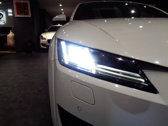 TTクーペ 2.0TFSI 2.0 TFSIターボエンジン6速SトロニックパドルSバーチャルコックピット赤レザーシートカバーナビTV360度カメラREMUSマフラーKW車高調19アルミ電動RスポイラークルーズCパワーシートLED(10枚目)