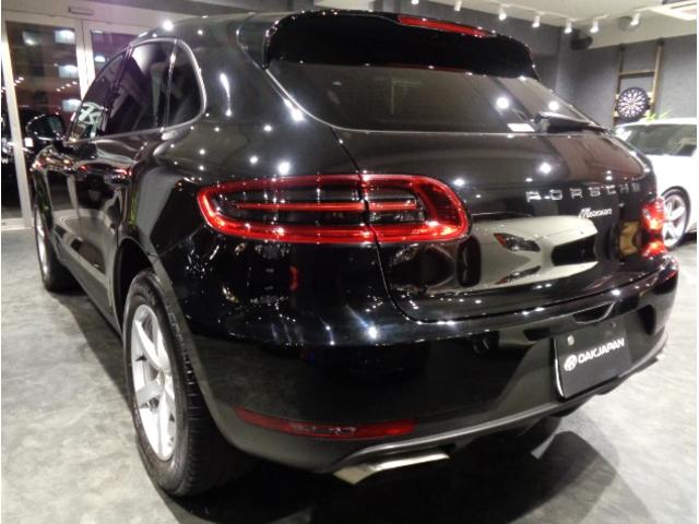 マカン マカン　２．０ターボエンジン７速ＰＤＫパドルＳ４ＷＤ黒革コンビシートナビＴＶバックサイドカメラクルーズコントロールパワーシート電動Ｒゲートブラックキャリパー５スポークＡＷアイドリングストップ走行５万Ｋ台（4枚目）