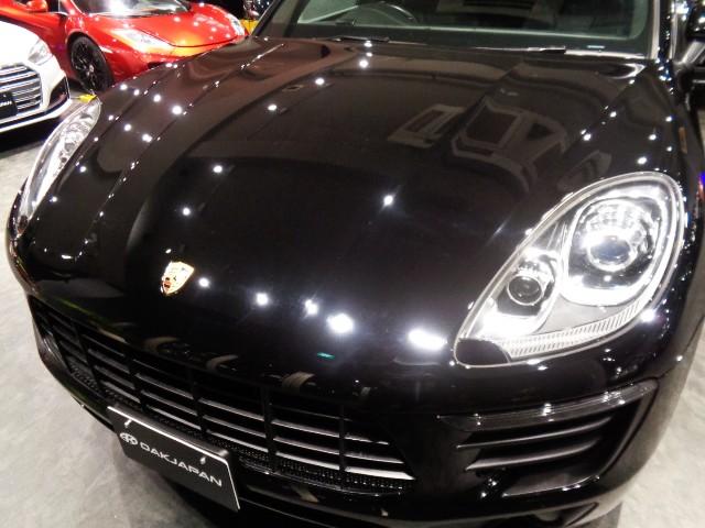 マカン マカン　２．０ターボエンジン７速ＰＤＫパドルＳ４ＷＤ黒革コンビシートナビＴＶバックサイドカメラクルーズコントロールパワーシート電動Ｒゲートブラックキャリパー５スポークＡＷアイドリングストップ走行５万Ｋ台（5枚目）