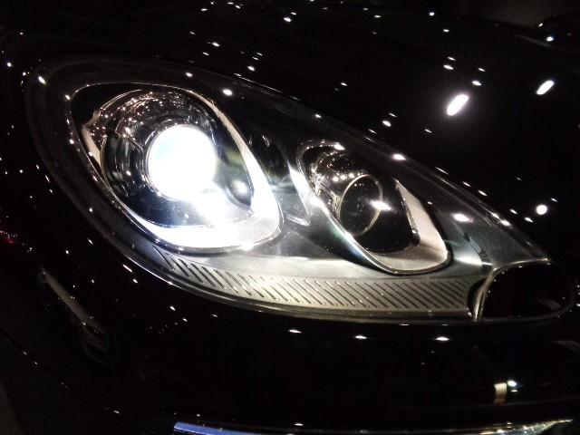 マカン マカン　２．０ターボエンジン７速ＰＤＫパドルＳ４ＷＤ黒革コンビシートナビＴＶバックサイドカメラクルーズコントロールパワーシート電動Ｒゲートブラックキャリパー５スポークＡＷアイドリングストップ走行５万Ｋ台（10枚目）