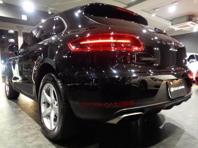 マカン マカン　２．０ターボエンジン７速ＰＤＫパドルＳ４ＷＤ黒革コンビシートナビＴＶバックサイドカメラクルーズコントロールパワーシート電動Ｒゲートブラックキャリパー５スポークＡＷアイドリングストップ走行５万Ｋ台（12枚目）