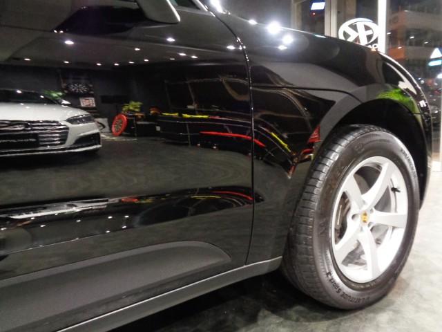 マカン マカン　２．０ターボエンジン７速ＰＤＫパドルＳ４ＷＤ黒革コンビシートナビＴＶバックサイドカメラクルーズコントロールパワーシート電動Ｒゲートブラックキャリパー５スポークＡＷアイドリングストップ走行５万Ｋ台（18枚目）