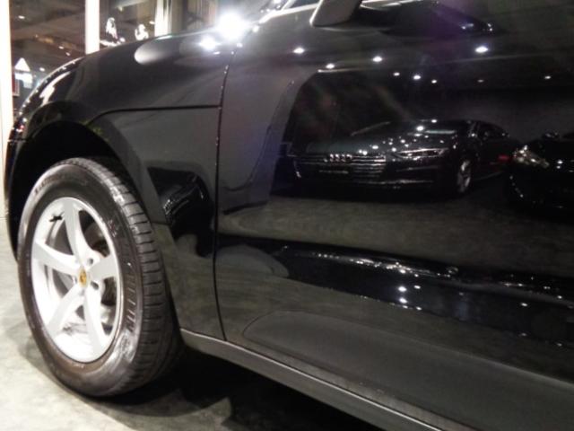 マカン マカン　２．０ターボエンジン７速ＰＤＫパドルＳ４ＷＤ黒革コンビシートナビＴＶバックサイドカメラクルーズコントロールパワーシート電動Ｒゲートブラックキャリパー５スポークＡＷアイドリングストップ走行５万Ｋ台（19枚目）