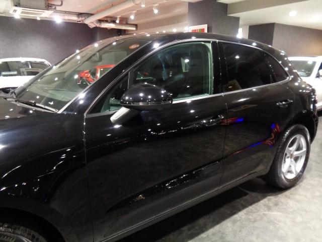 マカン マカン　２．０ターボエンジン７速ＰＤＫパドルＳ４ＷＤ黒革コンビシートナビＴＶバックサイドカメラクルーズコントロールパワーシート電動Ｒゲートブラックキャリパー５スポークＡＷアイドリングストップ走行５万Ｋ台（20枚目）