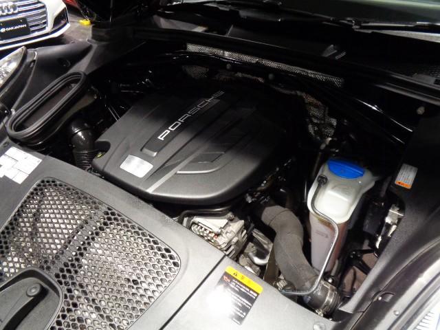 マカン マカン　２．０ターボエンジン７速ＰＤＫパドルＳ４ＷＤ黒革コンビシートナビＴＶバックサイドカメラクルーズコントロールパワーシート電動Ｒゲートブラックキャリパー５スポークＡＷアイドリングストップ走行５万Ｋ台（46枚目）