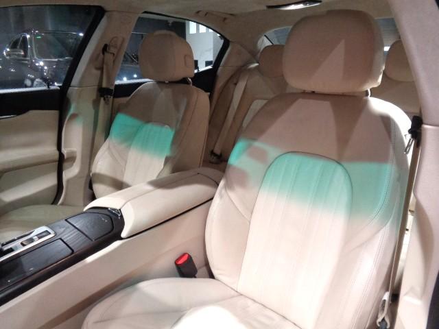 ギブリ S 3.0V6ツインターボエンジン8速ATパドルSネロリベーネカラーホワイトレザーウッドインテリアガラスSRナビTVバックカメラクルーズC20インチアルミブラックキャリパーパワーシートシートヒータHID(37枚目)