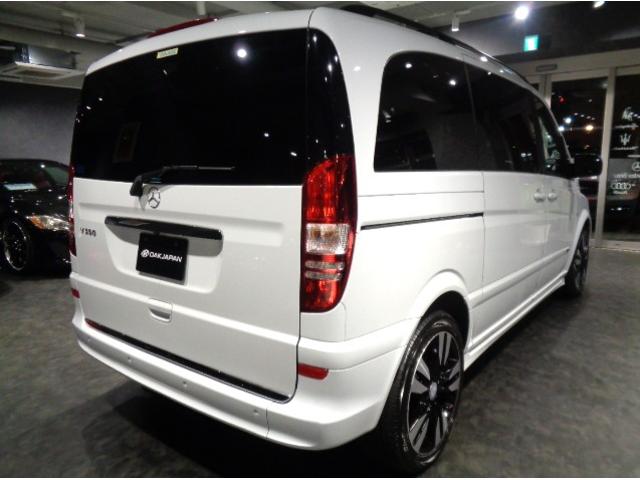 Vクラス V350 グランドエディション 最終型30台限定車3.5V6エンジンシフトマチック3列6シーター専用エアロ黒革ウッドインテリアWガラスサンルーフナビTVバックカメラ19インチAWパワーシートシートヒーター電動スライドドアフリップD(3枚目)