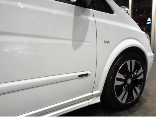 Vクラス V350 グランドエディション 最終型30台限定車3.5V6エンジンシフトマチック3列6シーター専用エアロ黒革ウッドインテリアWガラスサンルーフナビTVバックカメラ19インチAWパワーシートシートヒーター電動スライドドアフリップD(19枚目)