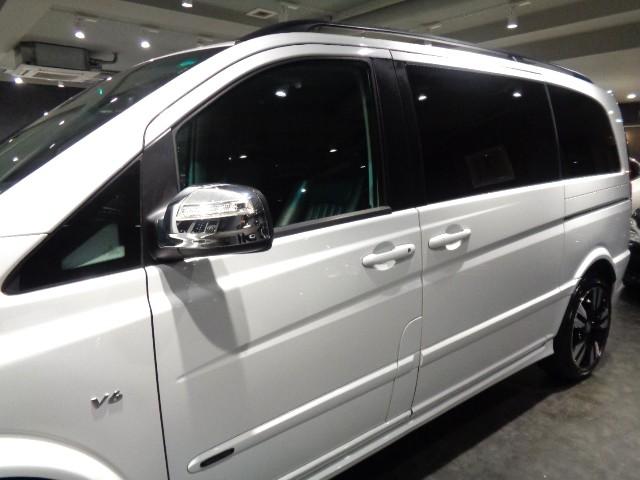 Vクラス V350 グランドエディション 最終型30台限定車3.5V6エンジンシフトマチック3列6シーター専用エアロ黒革ウッドインテリアWガラスサンルーフナビTVバックカメラ19インチAWパワーシートシートヒーター電動スライドドアフリップD(21枚目)