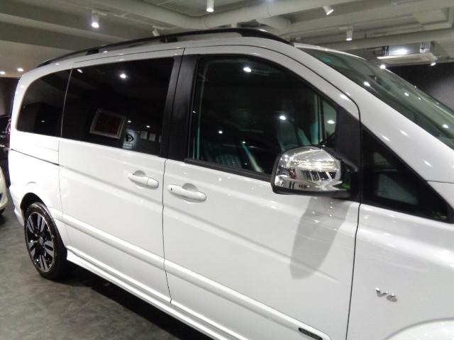 Vクラス V350 グランドエディション 最終型30台限定車3.5V6エンジンシフトマチック3列6シーター専用エアロ黒革ウッドインテリアWガラスサンルーフナビTVバックカメラ19インチAWパワーシートシートヒーター電動スライドドアフリップD(22枚目)