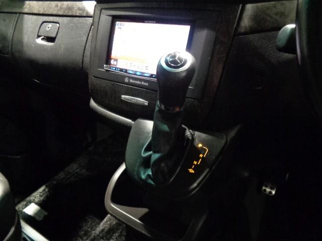 Vクラス V350 グランドエディション 最終型30台限定車3.5V6エンジンシフトマチック3列6シーター専用エアロ黒革ウッドインテリアWガラスサンルーフナビTVバックカメラ19インチAWパワーシートシートヒーター電動スライドドアフリップD(32枚目)