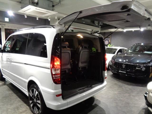 Vクラス V350 グランドエディション 最終型30台限定車3.5V6エンジンシフトマチック3列6シーター専用エアロ黒革ウッドインテリアWガラスサンルーフナビTVバックカメラ19インチAWパワーシートシートヒーター電動スライドドアフリップD(45枚目)