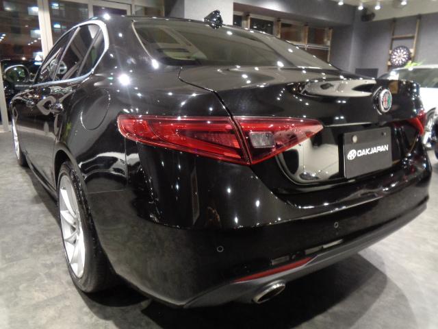 オークジャパンでは、熟練マイスターによる各種ガラスコーティングをご用意しております。汚れがちなアルミホイルまでしっかりコーティング。詳細はお問い合わせくださいませ。