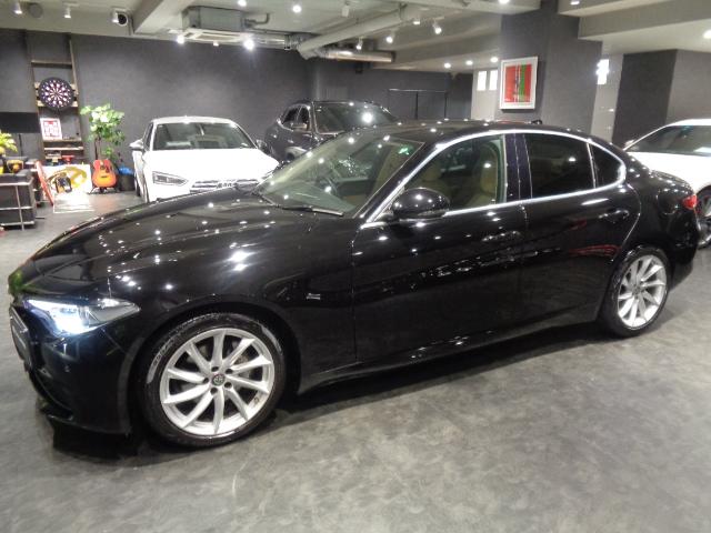 ショールームまでお越し頂くことが不可能なお客様にも、まるでショールームでご商談頂いている様な「動画サービス」や「高画質画像サービス」。お気軽にお問い合わせください。