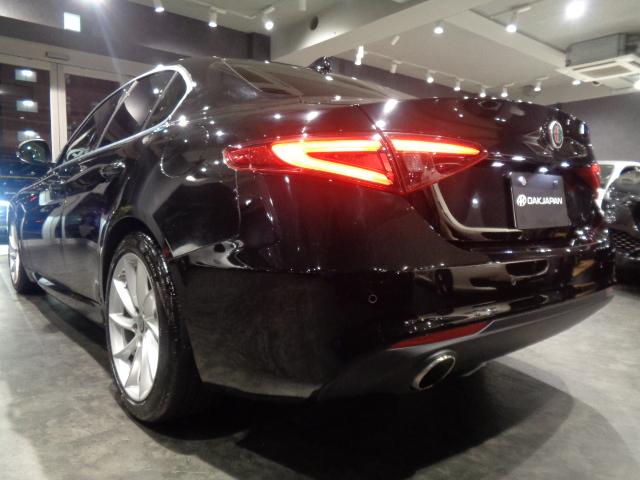 オークジャパンでは、熟練マイスターによる各種ガラスコーティングをご用意しております。汚れがちなアルミホイルまでしっかりコーティング。詳細はお問い合わせくださいませ。