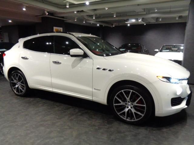 オークジャパンでは、熟練マイスターによる各種ガラスコーティングをご用意しております。汚れがちなアルミホイルまでしっかりコーティング。詳細はお問い合わせくださいませ。