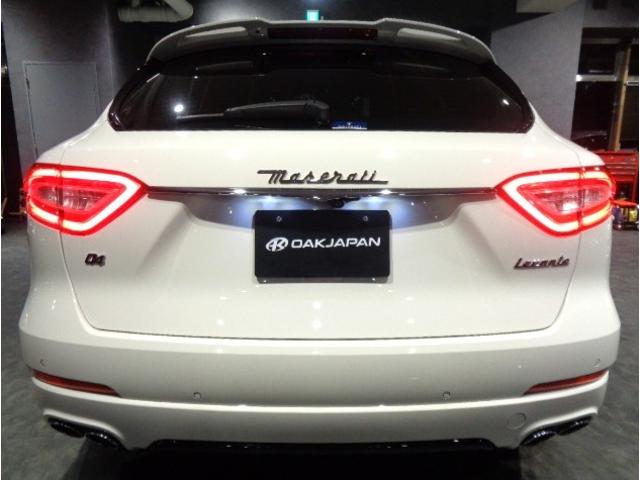 ショールームまでお越し頂くことが不可能なお客様にも、まるでショールームでご商談頂いている様な「動画サービス」や「高画質画像サービス」。お気軽にお問い合わせください。