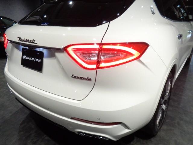 オークジャパンでは、日本及び世界各国に張り巡らされた独自の仕入ルートにより、厳選された輸入車のみのお取扱いとなります。