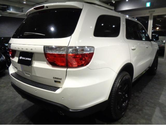 ダッジ・デュランゴ クルー　３．６Ｖ６ＶＶＴエンジン黒革シートインテリア３列７シーターフルセグナビＴＶバックサイドフロントカメラクルーズコントロールパワーシート電動ＲゲートリアソナーＬＥＤＦＯＧ１８アルミオートチェック確認済（3枚目）