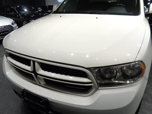 ダッジ・デュランゴ クルー　３．６Ｖ６ＶＶＴエンジン黒革シートインテリア３列７シーターフルセグナビＴＶバックサイドフロントカメラクルーズコントロールパワーシート電動ＲゲートリアソナーＬＥＤＦＯＧ１８アルミオートチェック確認済（5枚目）