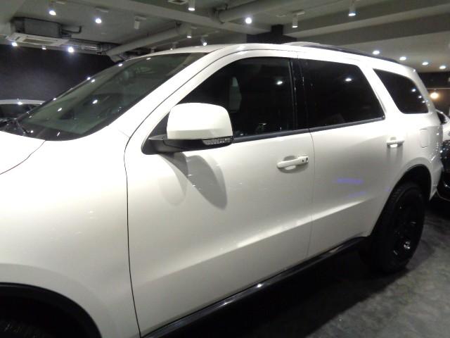 ダッジ・デュランゴ クルー　３．６Ｖ６ＶＶＴエンジン黒革シートインテリア３列７シーターフルセグナビＴＶバックサイドフロントカメラクルーズコントロールパワーシート電動ＲゲートリアソナーＬＥＤＦＯＧ１８アルミオートチェック確認済（21枚目）