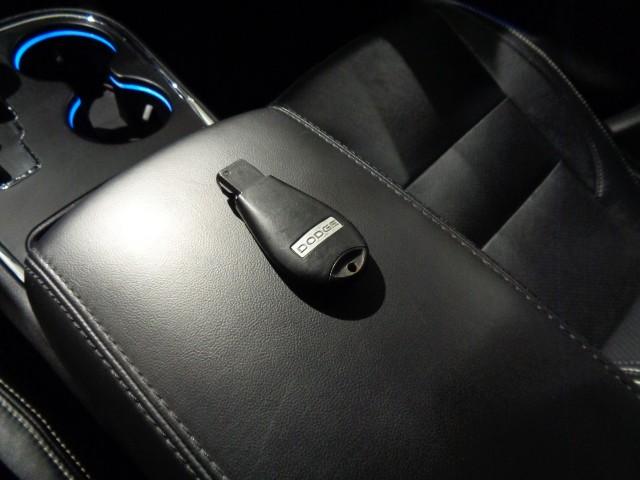 ダッジ・デュランゴ クルー　３．６Ｖ６ＶＶＴエンジン黒革シートインテリア３列７シーターフルセグナビＴＶバックサイドフロントカメラクルーズコントロールパワーシート電動ＲゲートリアソナーＬＥＤＦＯＧ１８アルミオートチェック確認済（33枚目）