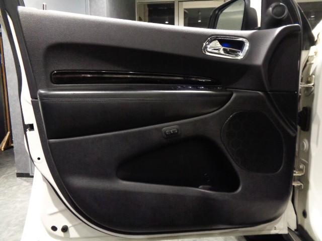 ダッジ・デュランゴ クルー　３．６Ｖ６ＶＶＴエンジン黒革シートインテリア３列７シーターフルセグナビＴＶバックサイドフロントカメラクルーズコントロールパワーシート電動ＲゲートリアソナーＬＥＤＦＯＧ１８アルミオートチェック確認済（40枚目）