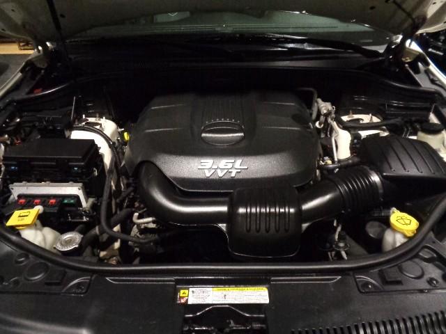 ダッジ・デュランゴ クルー　３．６Ｖ６ＶＶＴエンジン黒革シートインテリア３列７シーターフルセグナビＴＶバックサイドフロントカメラクルーズコントロールパワーシート電動ＲゲートリアソナーＬＥＤＦＯＧ１８アルミオートチェック確認済（46枚目）