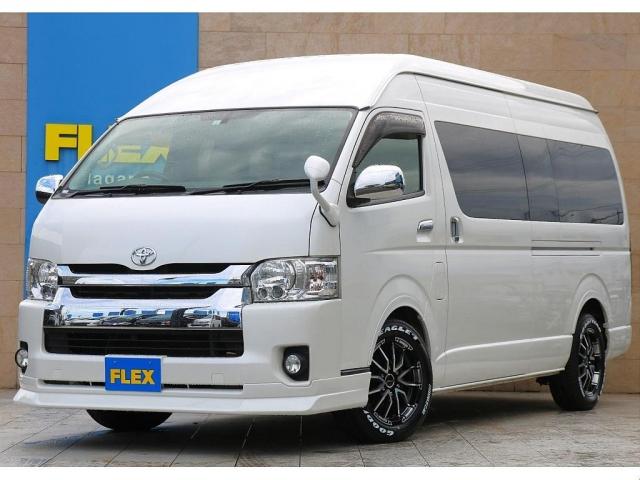ハイエースワゴン グランドキャビン　グランドキャビン４ＷＤ・１インチローダウン・フロントスポイラー・Ｄｅｌｆ０６　１７インチアルミホイール・ナスカータイヤ・オーバーフェンダー・ＬＥＤテールランプ・ＬＥＤハイマウント・ナビ（1枚目）