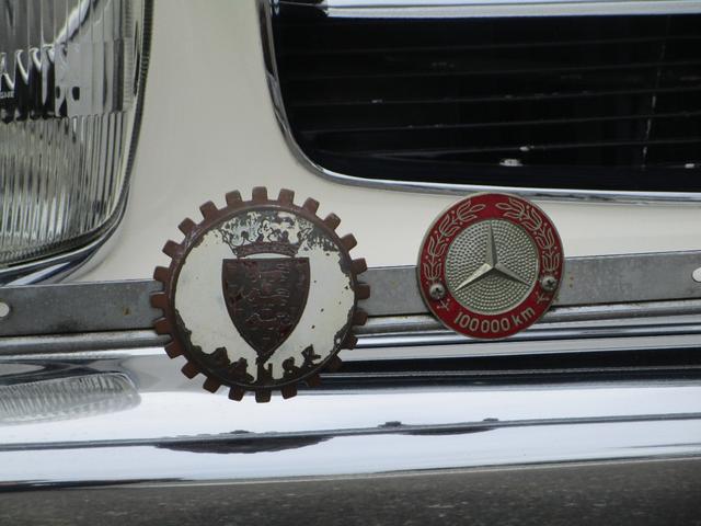 メルセデス・ベンツその他 　２５０ＳＬ／正規Ｄ車／左Ｈ／ＡＴ／福岡シングルナンバー／２オーナー／２ｎｄオーナー５０年間所有（9枚目）