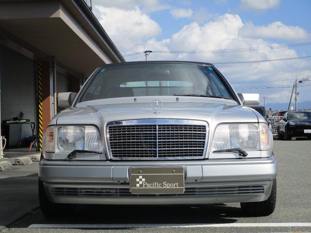 Eクラス E320 カブリオレ 2オーナー/D車/左H/福岡33ナンバー/走行1.1万キロ/ディーラー記録簿10枚有り/スポーツラインサスペンション/17インチリミテッドホイール/ブリリアントシルバー/ブラックレザー/Pシート/(2枚目)