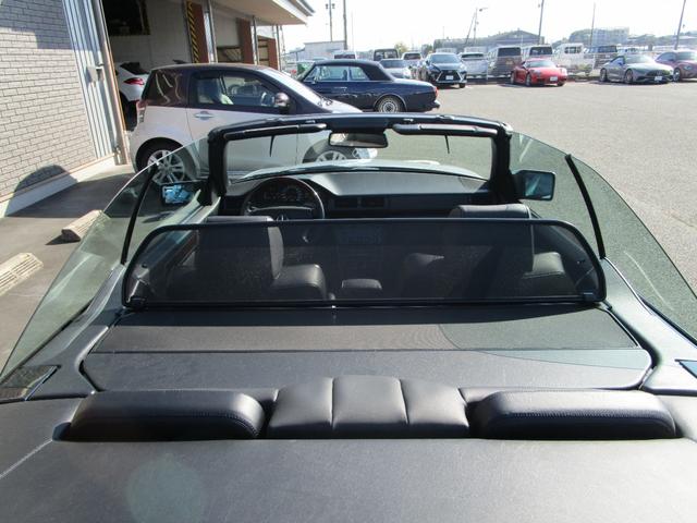 Eクラス E320 カブリオレ 2オーナー/D車/左H/福岡33ナンバー/走行1.1万キロ/ディーラー記録簿10枚有り/スポーツラインサスペンション/17インチリミテッドホイール/ブリリアントシルバー/ブラックレザー/Pシート/(13枚目)