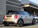 ＭＩＮＩ 　ワンオーナー　ＡｐｐｌｅＣａｒＰｌａｙ・被害軽減ブレーキ・オートクルーズ・バックカメラ・障害物センサー・ＥＴＣ・・シートヒーター純正１８インチＡＷ　レッドキャリパー　ドラレコ（7枚目）