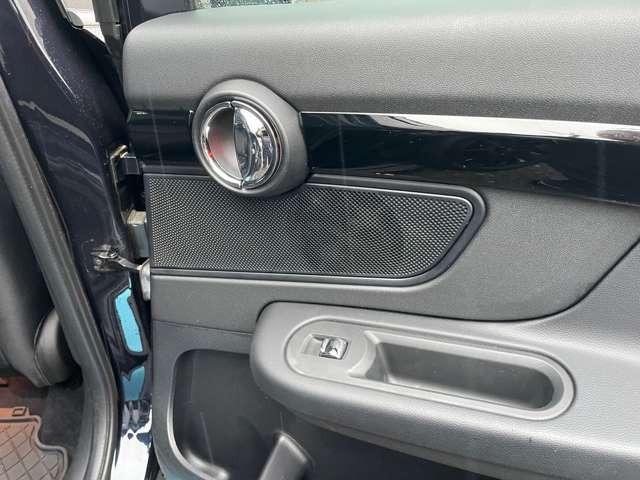 ＭＩＮＩ クーパーＤ　クロスオーバー　保証付き　障害物センサー　アイドリングストップ　盗難防止装置　ＨＤＤナビ　フルセグ　ＥＴＣ　スマートキー　アルミホイール　ルーフレール　フロントフォグランプ（12枚目）