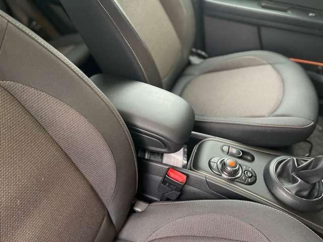 ＭＩＮＩ クーパーＤ　クロスオーバー　保証付き　障害物センサー　アイドリングストップ　盗難防止装置　ＨＤＤナビ　フルセグ　ＥＴＣ　スマートキー　アルミホイール　ルーフレール　フロントフォグランプ（23枚目）