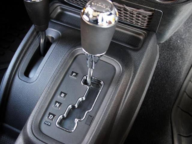 スポーツ 禁煙車 ナビゲーションTV クルーズコントロール サイドモニター パートタイム4WD 背面タイヤ キーレスエントリー 純正17インチアルミホイール ETC(74枚目)